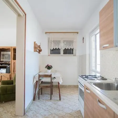 M&p - Four Bedroom With Terrace Sea View - St * 수페타르