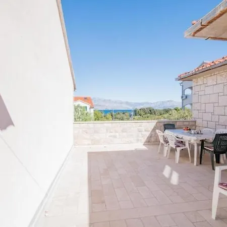 M&p - Four Bedroom With Terrace Sea View - St 아파트