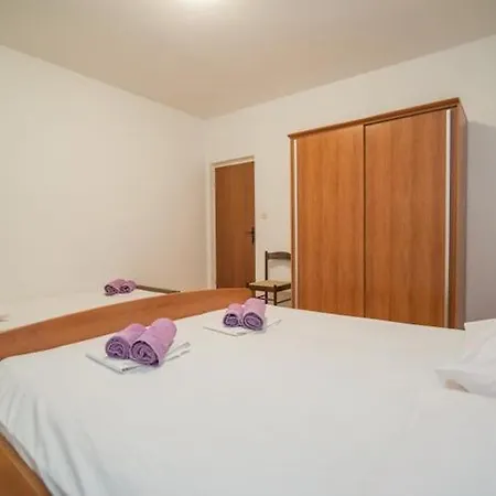 M&p - Four Bedroom With Terrace Sea View - St 수페타르