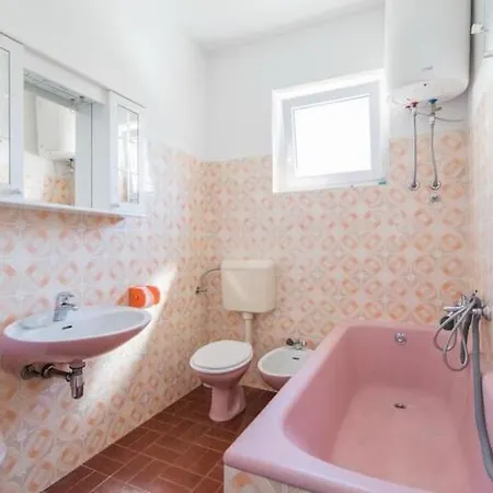 M&p - Four Bedroom With Terrace Sea View - St 아파트 *
